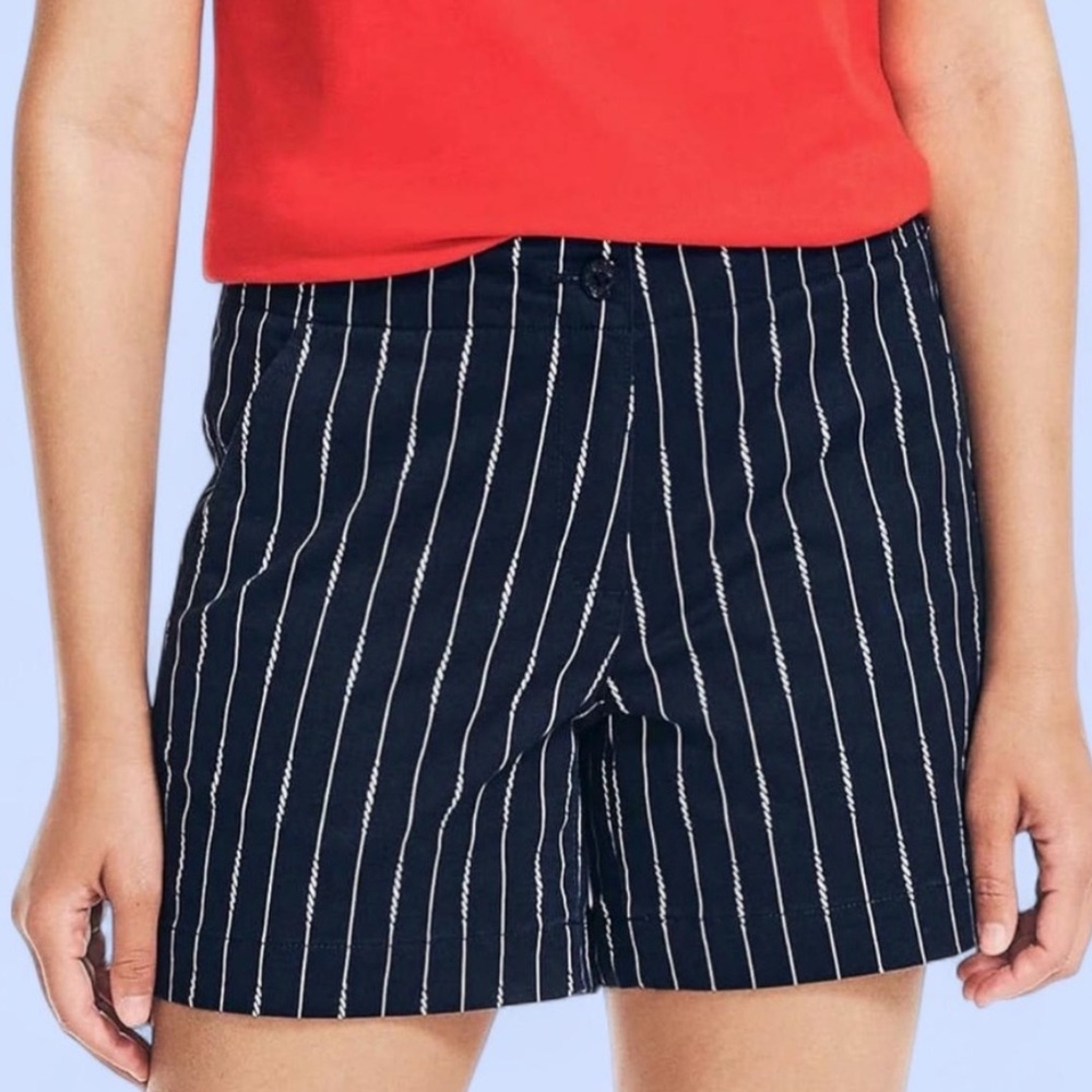 NWOT Nautica Mid-rise Twill  Blue and White Striped Shorts with Tailored Design